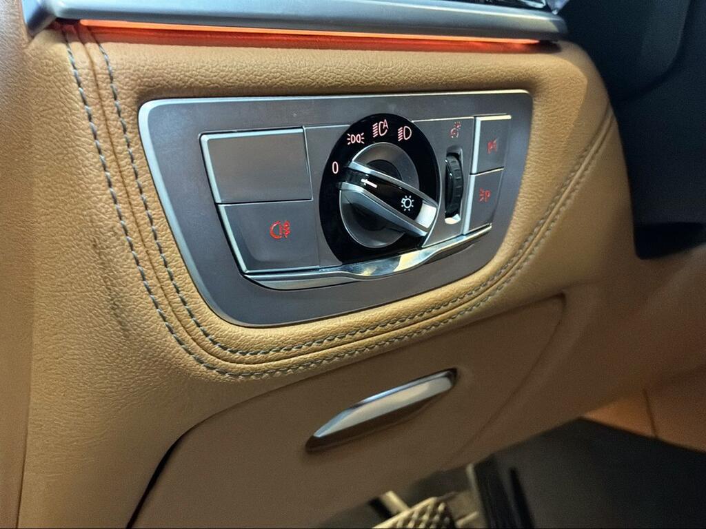 BMW Serie 7 740d xDrive - Foto 797