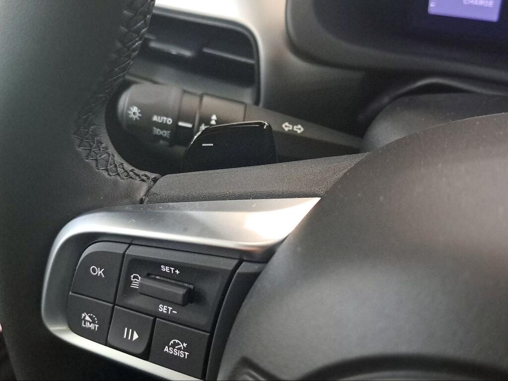 Jeep Avenger AVENGER HYBRID 4XE UPLAND 145CV - Foto 727