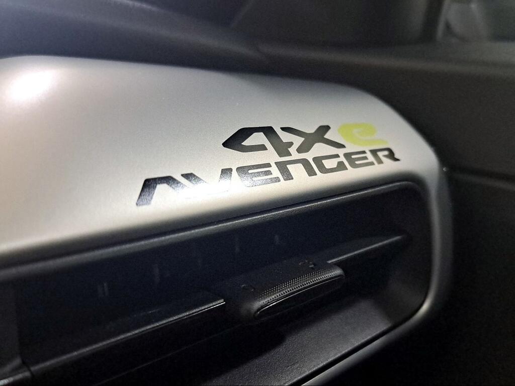 Jeep Avenger AVENGER HYBRID 4XE UPLAND 145CV - Foto 737