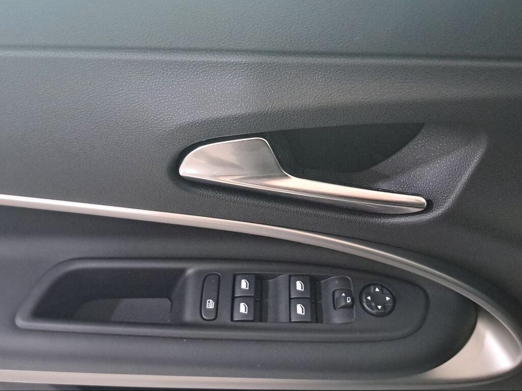 Jeep Avenger AVENGER HYBRID 4XE UPLAND 145CV - Foto 725