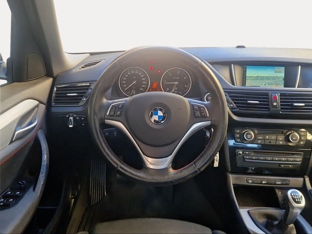 BMW X1 sDrive18d - Foto 812