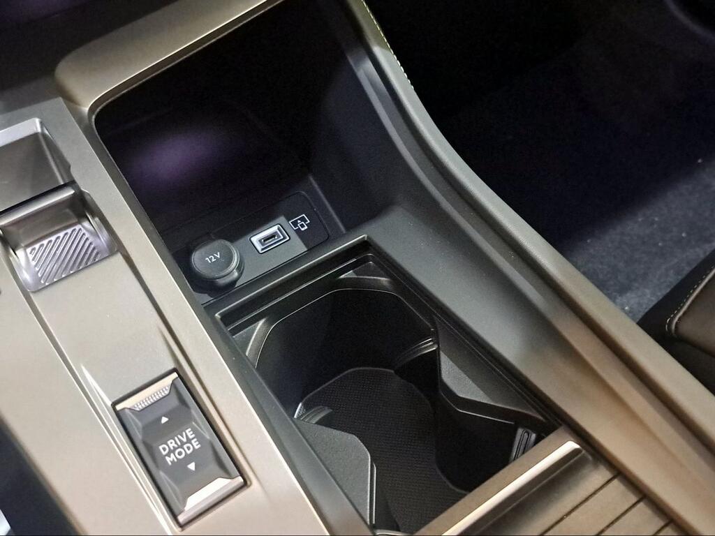Peugeot e-408 GT Eléctrico 210 (157 Kw) - Foto 515