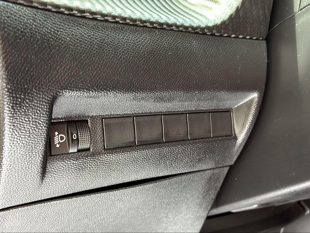 Peugeot 2008 N2008 Style Hybrid 136 eDCS6 - Foto 416