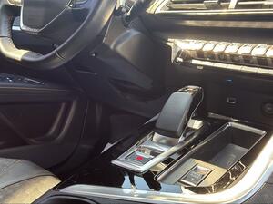 Peugeot 3008 Hybrid 225 e-EAT8 Roadtrip