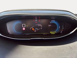 Peugeot 3008 Hybrid 225 e-EAT8 Roadtrip