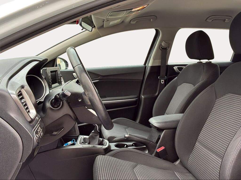 Kia Ceed 1.6 CRDi 85kW (115CV) Concept - Foto 1295