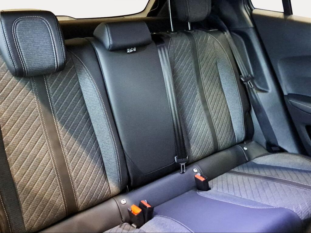 Peugeot 2008 Allure Gasolina 100 S&S 6 Vel. MAN - Foto 403