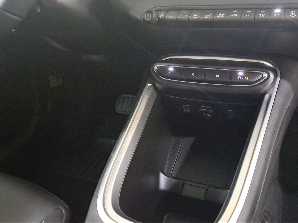 Jeep Avenger AVENGER HYBRID 4XE UPLAND 145CV - Foto 398