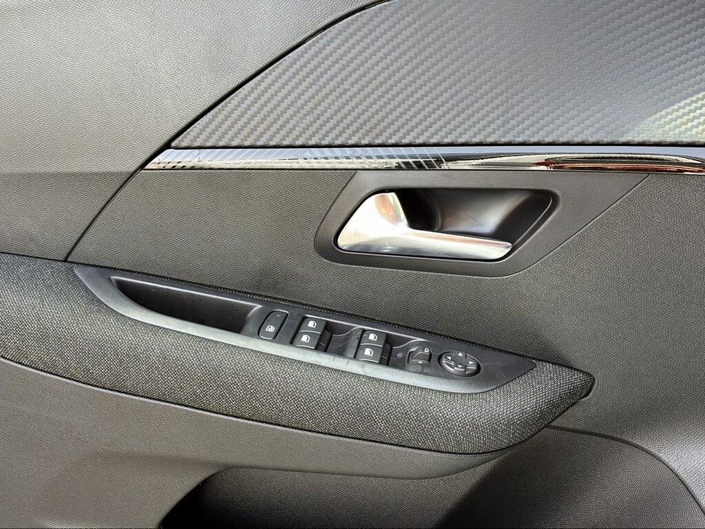 Peugeot 208 Style Gasolina 100 S&S 6 Vel MAN - Foto 950