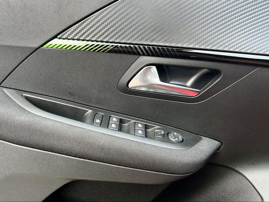Peugeot 208 Active Puretech 75 - Foto 801