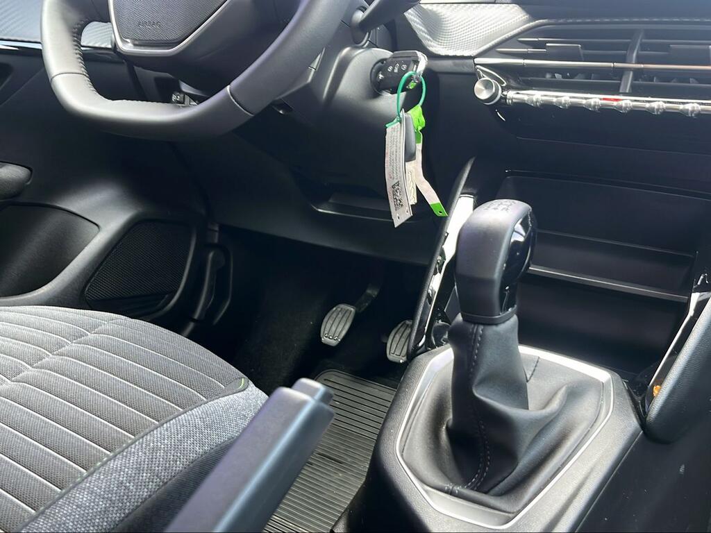Peugeot 208 Active Puretech 75 - Foto 799