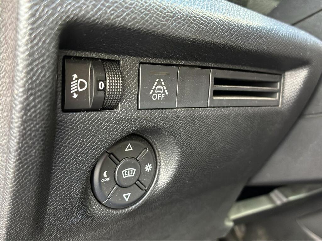 Citroën C4 BlueHdi 110 S&S Feel Pack - Foto 28