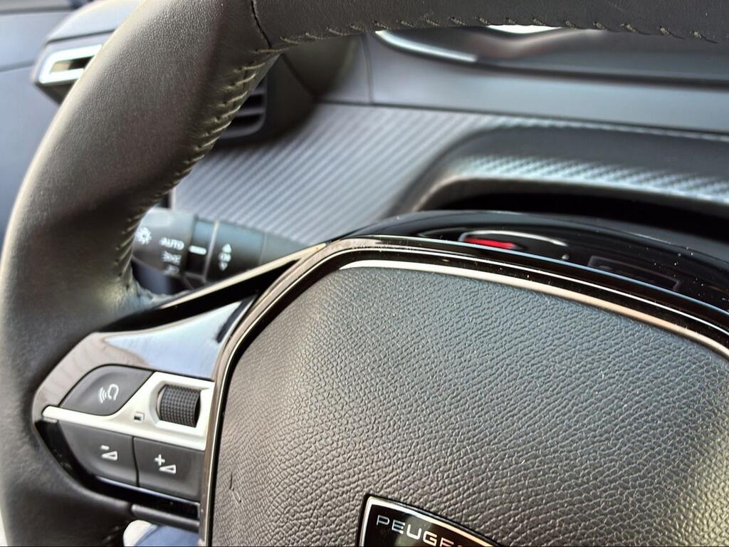 Peugeot 208 Active Puretech 75 - Foto 1000