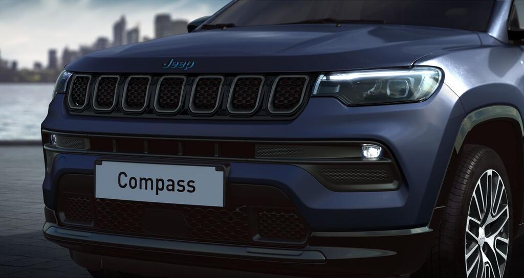 Jeep Compass 4Xe 1.3 PHEV 177kW Summit AT AWD - Foto 27