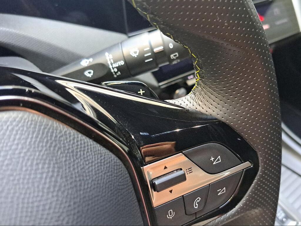 Peugeot 308 5P GT BlueHDi 130 S&S EAT8 - Foto 783