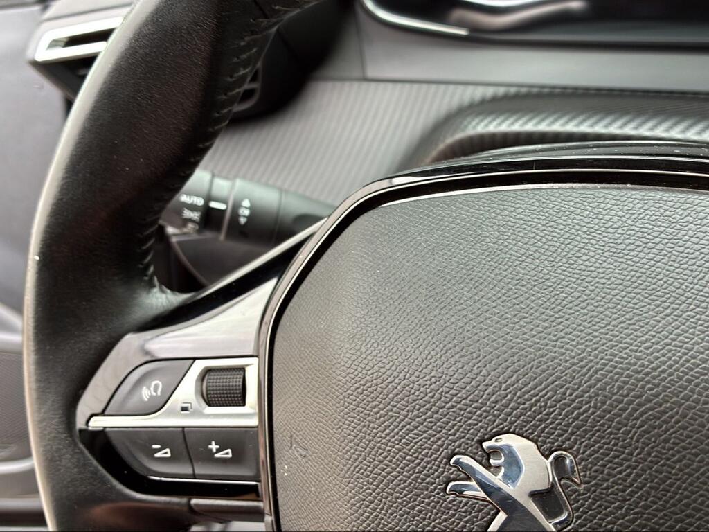 Peugeot 2008 Active Pack Puretech 100 S&S BVM6 - Foto 1358