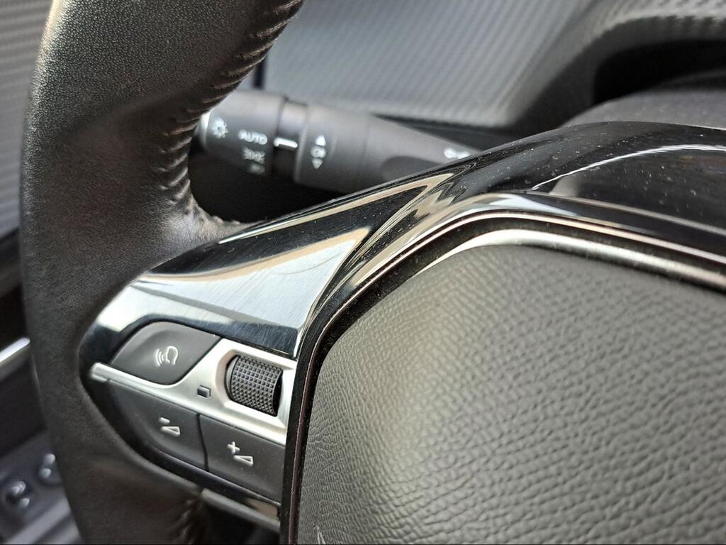 Peugeot 208 PureTech 73kW (100CV) Allure - Foto 1264