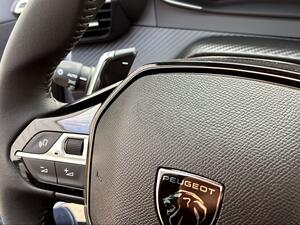 Peugeot 208 Style HYBRID 110 eDCS6