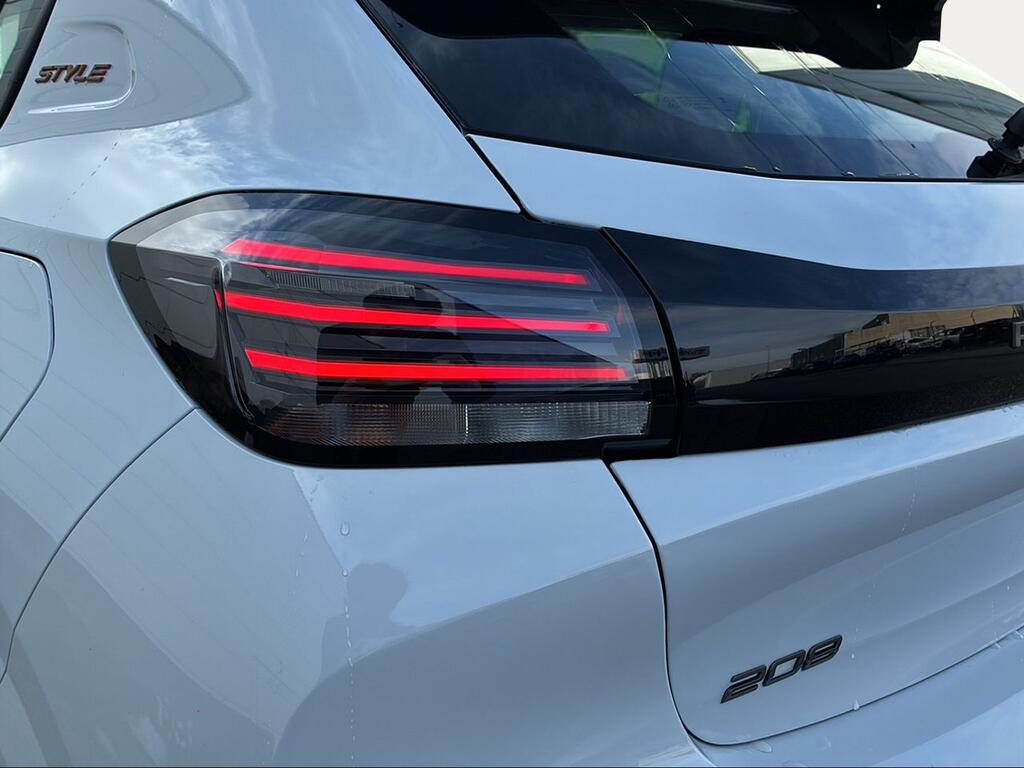 Peugeot 208 Style HYBRID 110 eDCS6 - Foto 1365