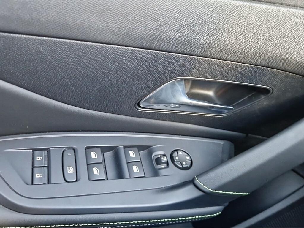 Peugeot 408 408 GT HYBRID 145 eDCS6 - Foto 1640