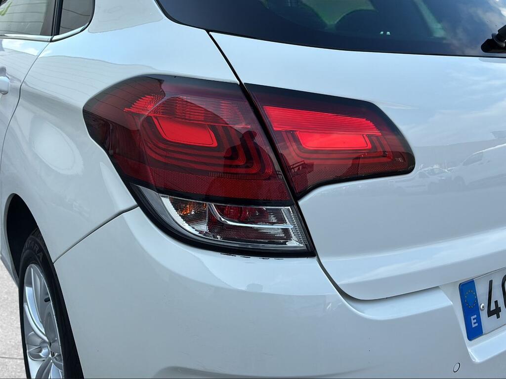 Citroën C4 BlueHDi 73KW (100CV) Live Edition - Foto 827