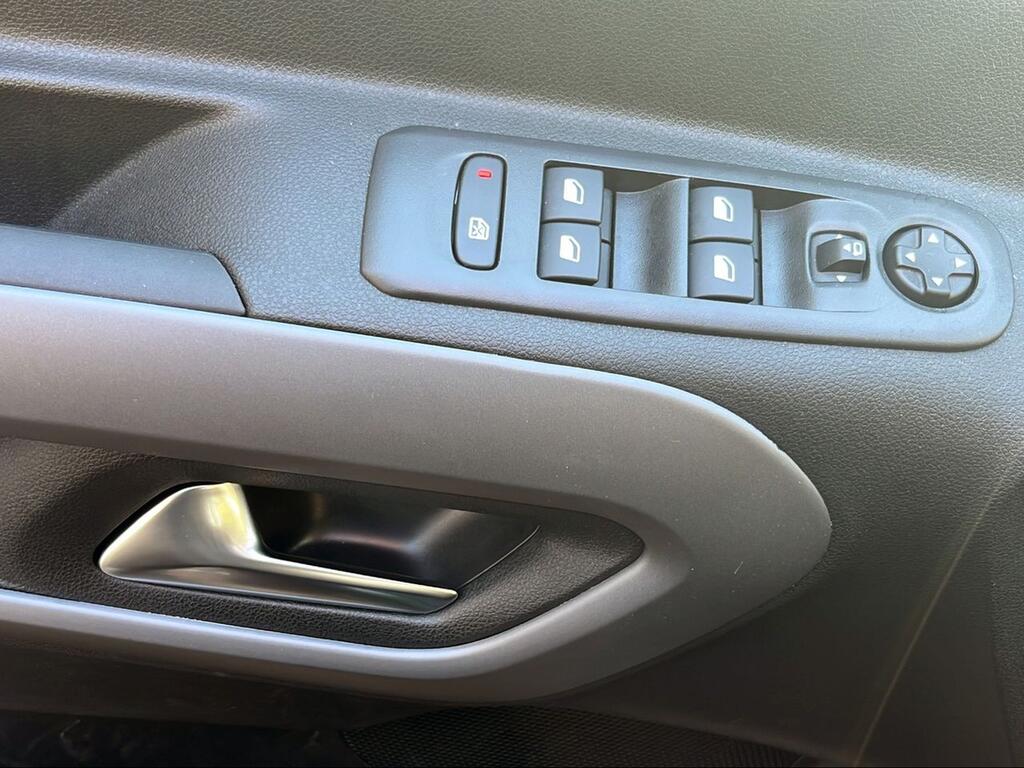 Fiat Doblò 1.5 75kW (100CV) diésel MT6 Talla M - Foto 538
