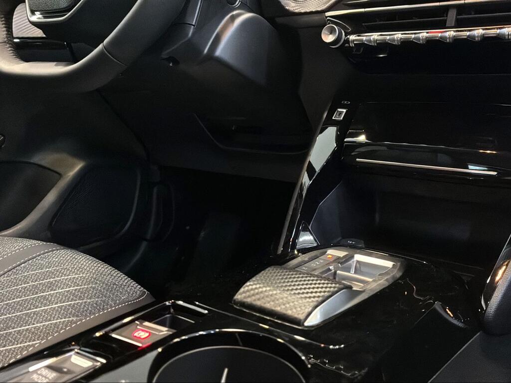 Peugeot 208 Allure HYBRID 110 eDCS6 - Foto 1594