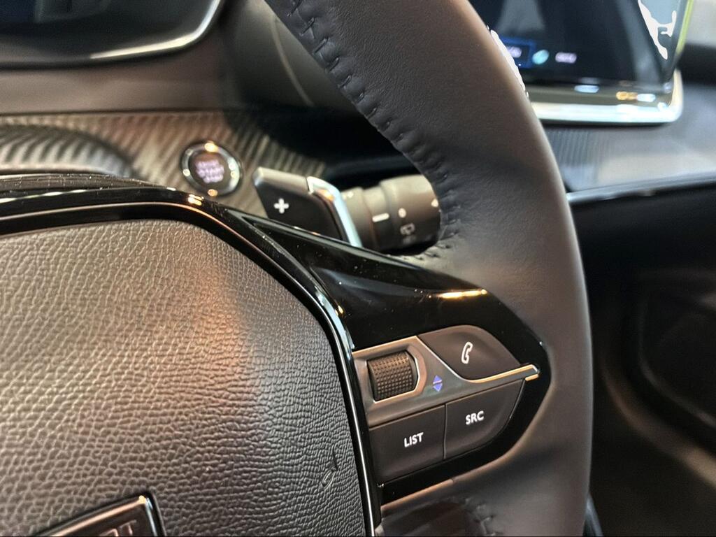 Peugeot 208 Allure HYBRID 110 eDCS6 - Foto 1600