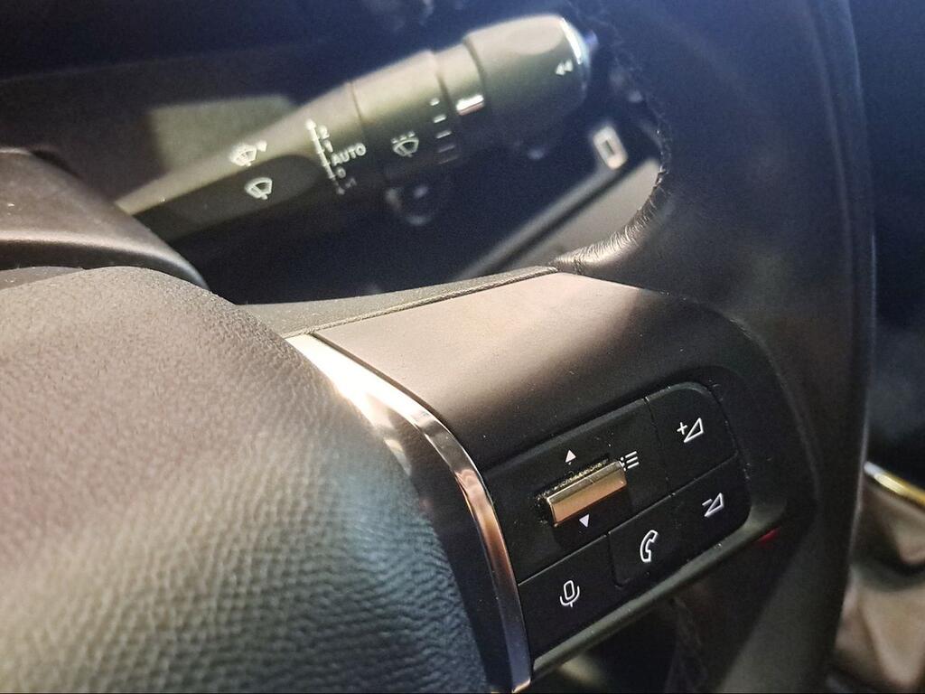 Citroën C4 PureTech 130 S&S 6v Shine - Foto 837