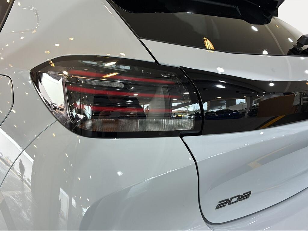 Peugeot 208 Allure HYBRID 110 eDCS6 - Foto 1595
