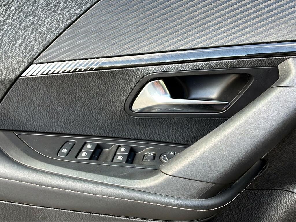 Peugeot 2008 Allure Puretech 100 S&S 6 Vel. MAN - Foto 1612