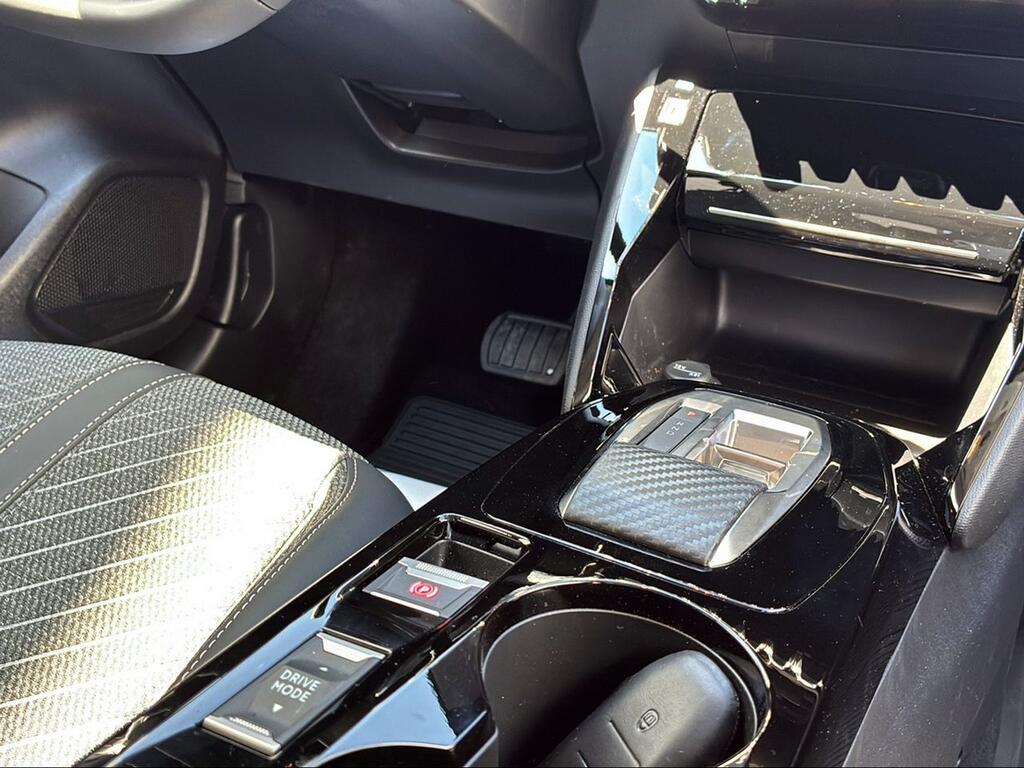 Peugeot 208 Allure HYBRID 110 eDCS6 - Foto 1777