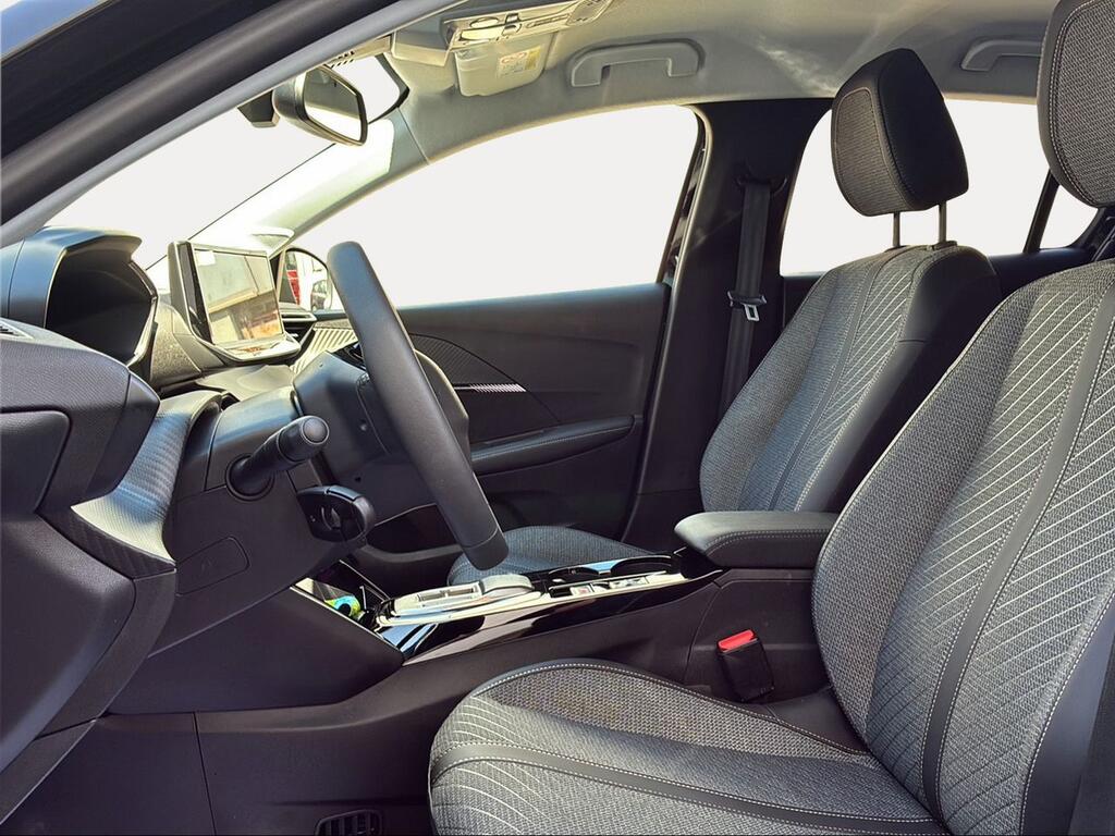 Peugeot 208 Allure HYBRID 110 eDCS6 - Foto 1767