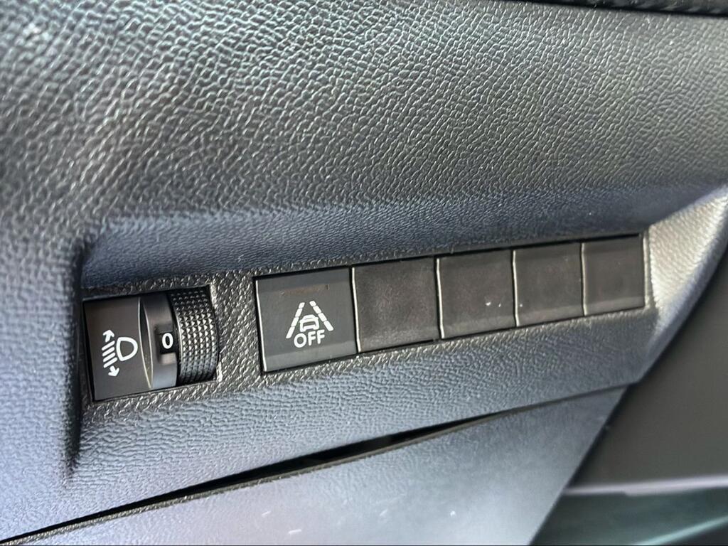 Peugeot 2008 Active Pack Puretech 100 S&S 6 Vel. MAN - Foto 133