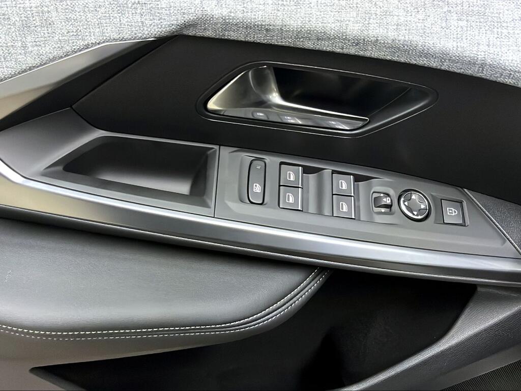 Peugeot e-3008 GT Eléctrico 210 (157 kW) - Foto 1634