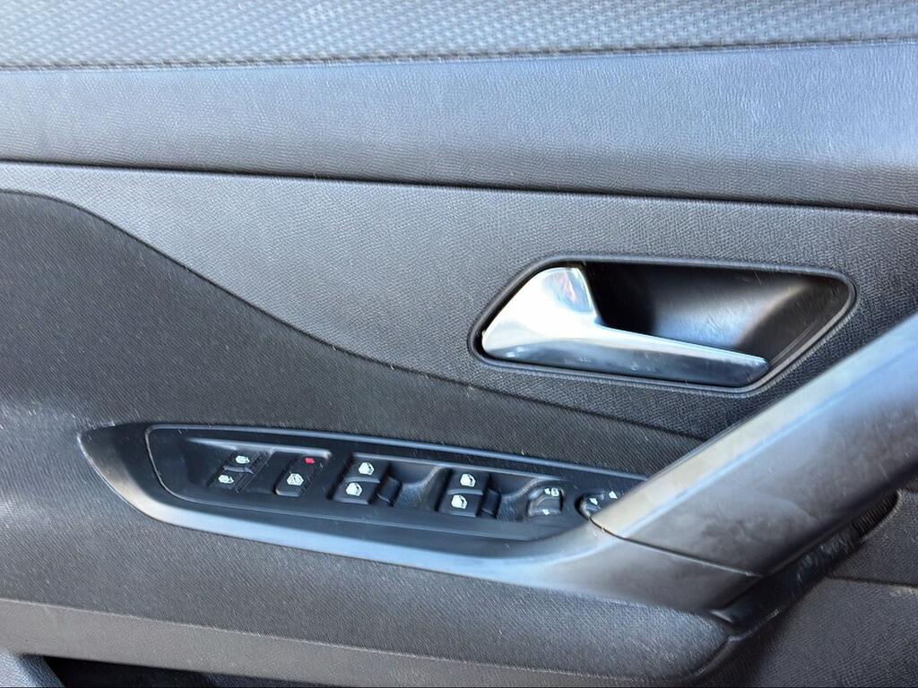 Peugeot 308 5P Active Pack Puretech 110 S&S MAN - Foto 1210