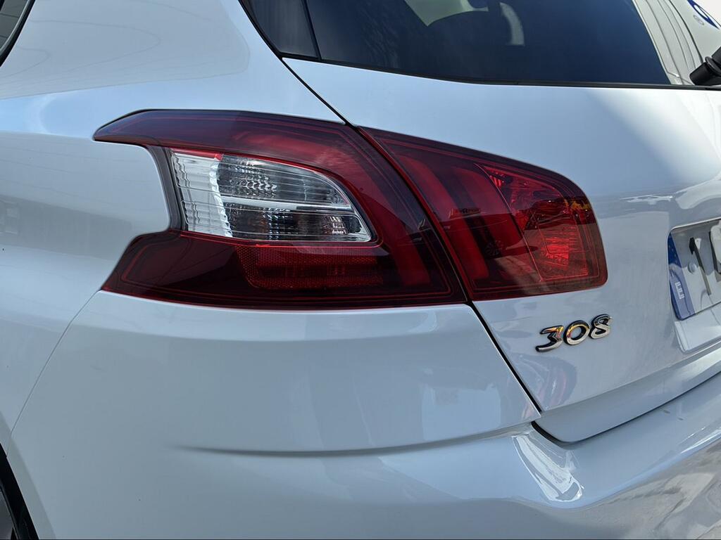 Peugeot 308 5p Style 1.2 PureTech 81KW (110CV) S&S - Foto 980