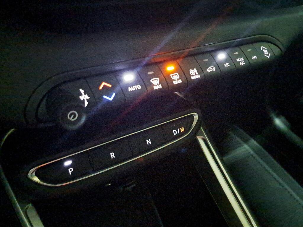 Jeep Avenger 1.2 eHybrid 74kW (100CV) Altitude - Foto 802